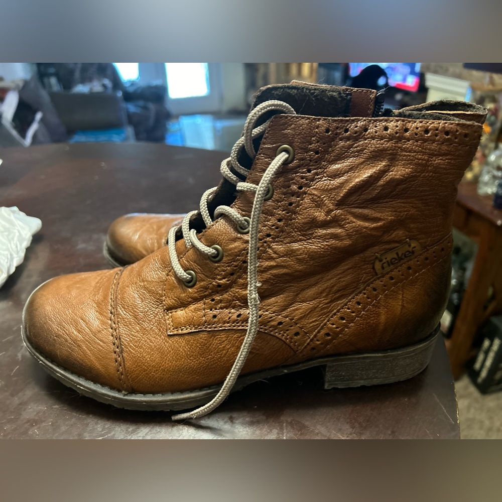 Women’s Reika boots. Size 39 euro, size 8 US. Never worn.